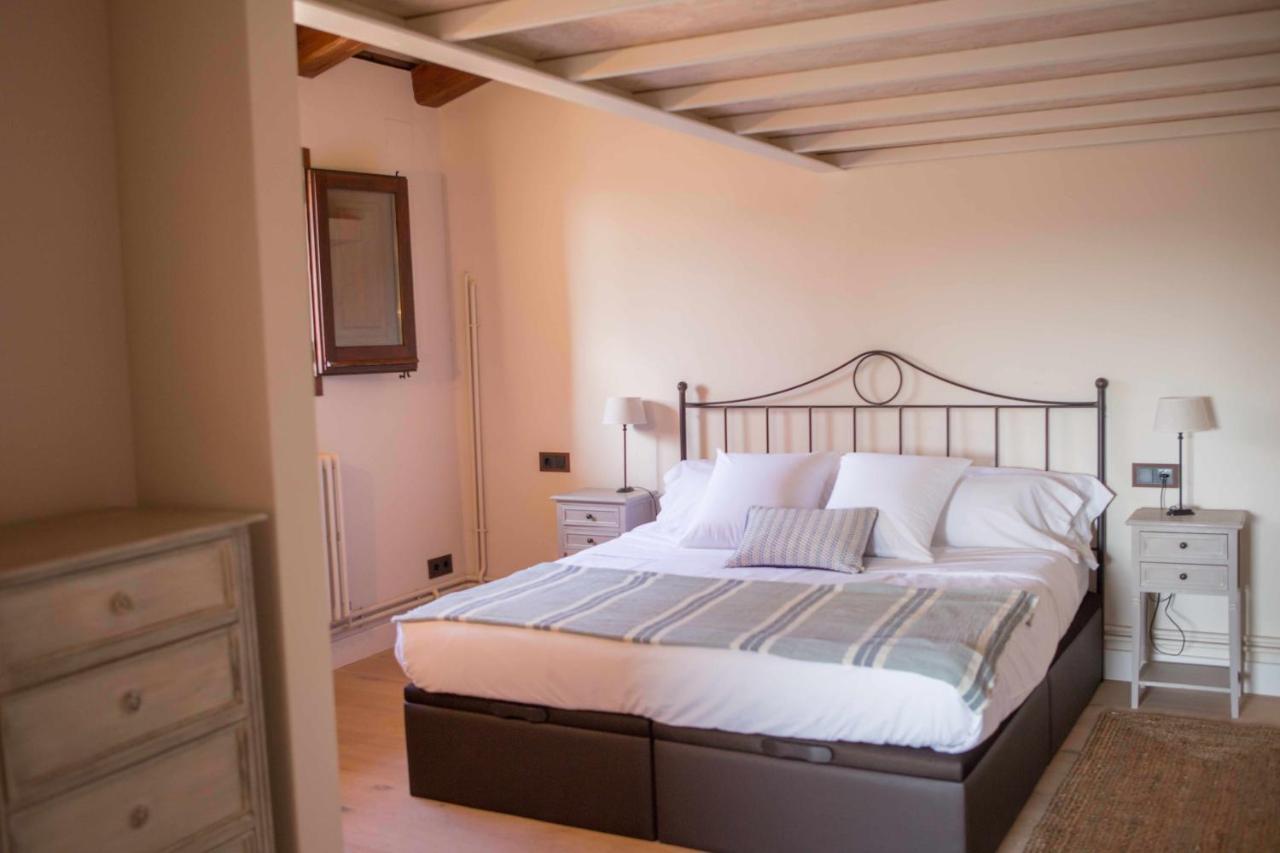 Casa Rural Masia Les Apieres El Pla de Manlleu Εξωτερικό φωτογραφία